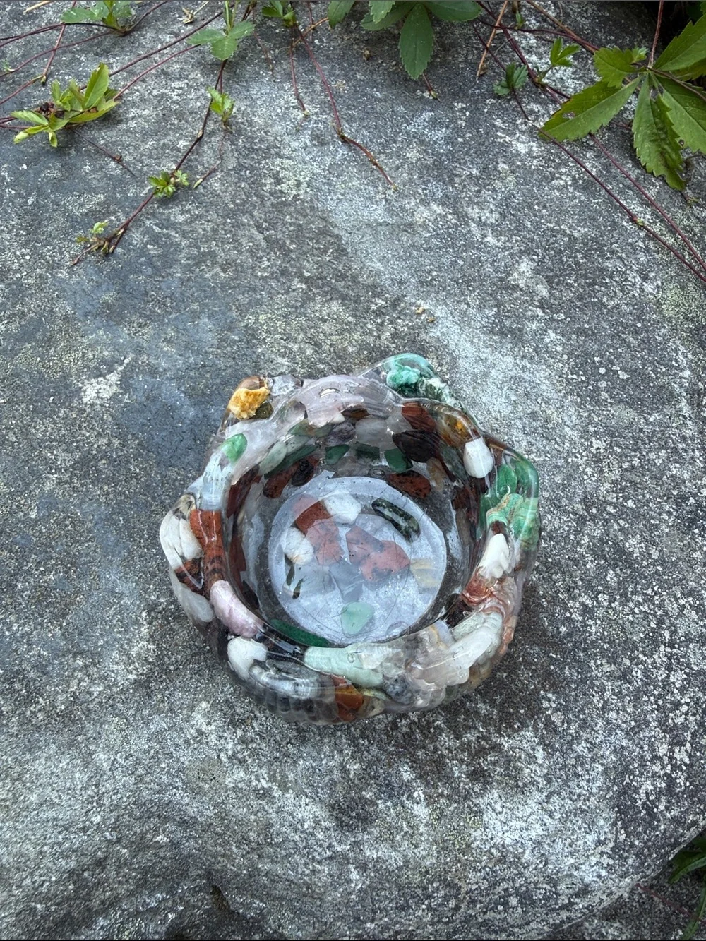 Handmade Multicolor Stone Chip Decorative resin Candle Holder